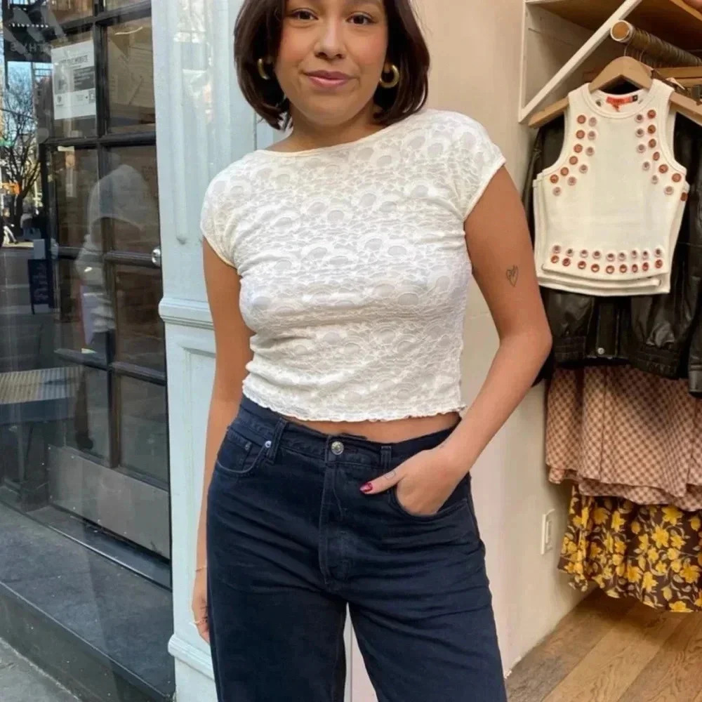 NWT Find Me Now Second Skin Moonlight Mesh Lace Backless Tee Crop Cream - Picture 14 of 14